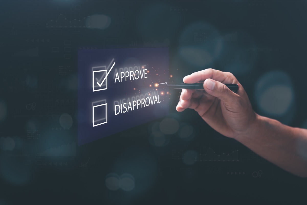 ผู้บริหารไม่กดอนุมัติในระบบ